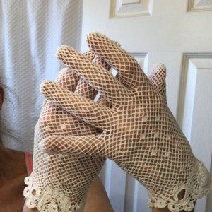 White Knit Short Wedding Gloves, size M